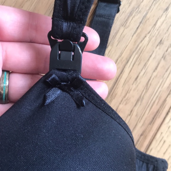 NOPPIES Maternity Bra Black Seamless Nursing Top Breastfeeding T-Shirt Bra 32E - Picture 2 of 6
